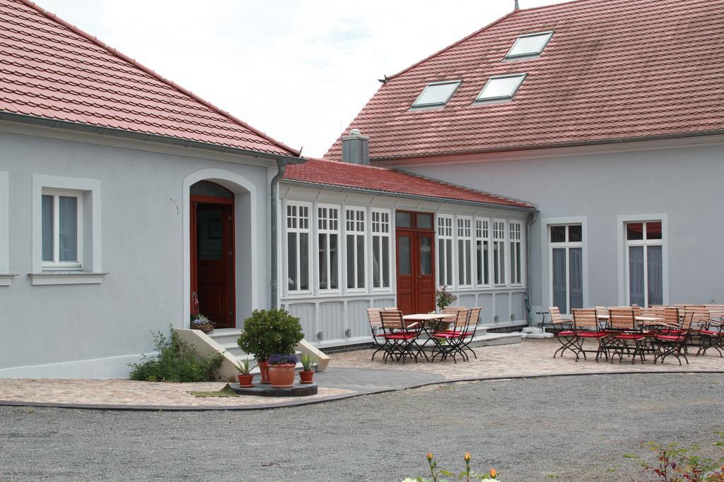 Gutshof Sagritz Hotel Golssen Exterior photo